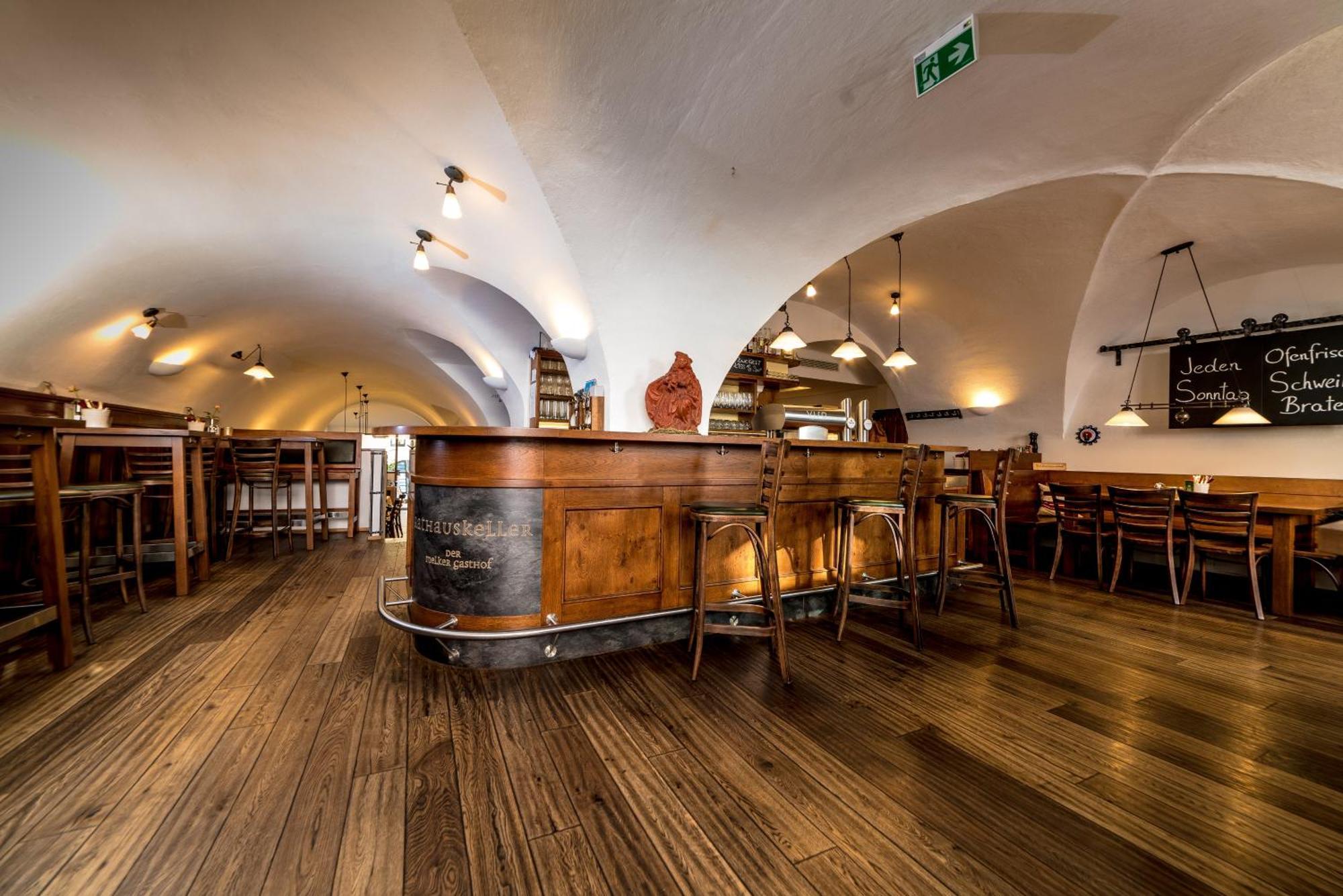 Rathauskeller Melk Hotel Buitenkant foto
