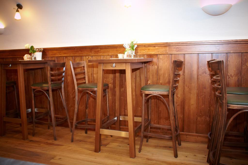 Rathauskeller Melk Hotel Buitenkant foto